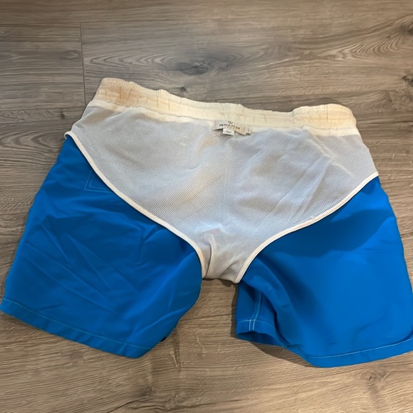 Bugatchi Uomo Vibrant Soft  Blue Swim Trunks - Picture 4 of 9